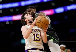 关于杜兰特连续十五场比赛得分超过重返赛场，TL不断突破！赛场气氛高涨的信息