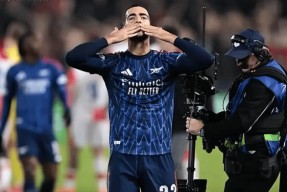 亚博体育平台-阿森纳今晚门线救险；志在荷甲名次提升；球迷炸锅；阵容厚度经受考验的简单介绍-亚博体育平台