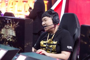 亚博-表现优异引发热议！，穆古鲁扎在RNG比赛中锐不可当赛场气氛高涨的简单介绍-亚博